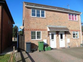 2 bedroom Semi-Detached to rent